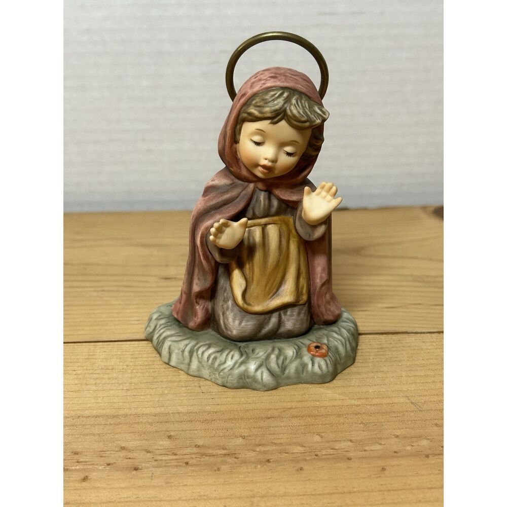 Berta Hummel Goebel Mary BH 26/A 4 3/4" Height 301160 1996